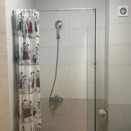 Ini Zona Alezzi Năvodari