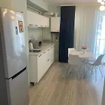Ini Zona Alezzi Năvodari