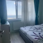 Ini Zona Alezzi Apartamento