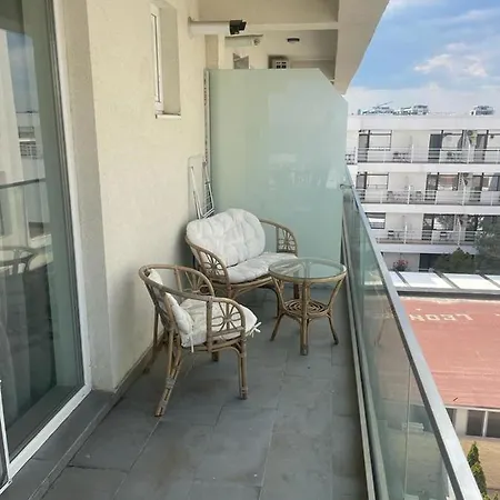 Ini Zona Alezzi